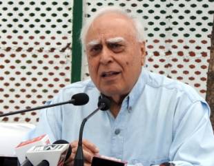 CBI heat on Lalu to pressurise Tejashwi: Independent MP Kapil Sibal