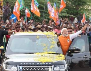 PM Modi’s mega road show begins in B’luru