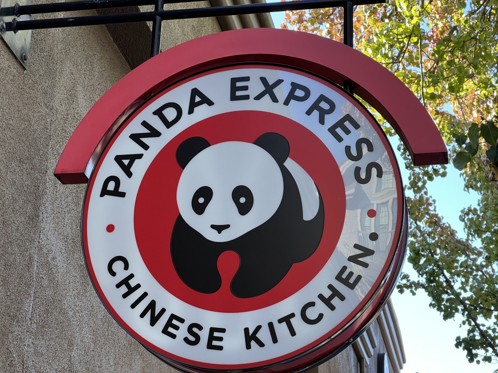Panda Express manager told cook to get abortion after she got pregnant, assaulted her after she said she was having baby: lawsuit